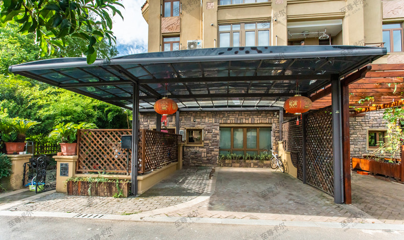 至尊卡爾耐力板車棚.jpg 至尊卡爾耐力板車棚.jpg