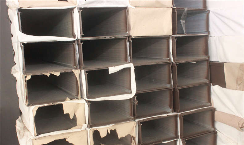 汽車停車棚立柱用什么材質(zhì)的好點