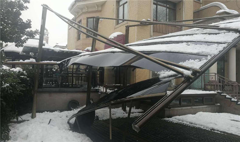 避免車棚倒塌，解決好這幾點(diǎn)