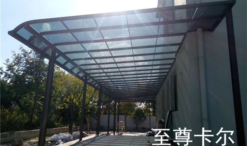 聚碳酸酯遮陽板相比較于傳統遮陽板有什么優勢？