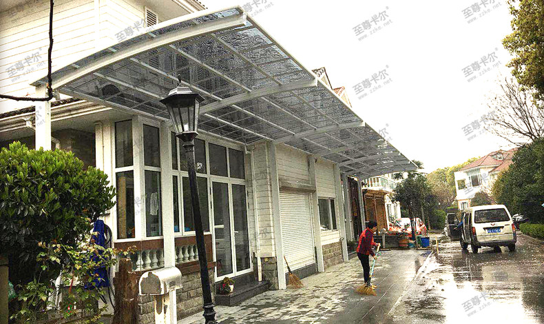 用車棚材料規格搭建的別墅門口雨棚圖片案例，效果超級棒