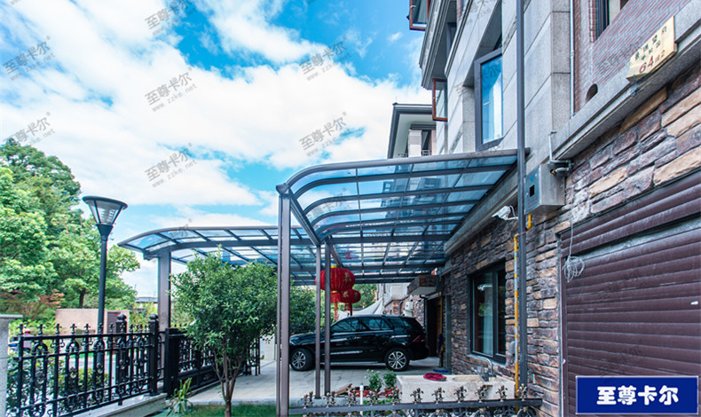 入戶門雨棚這樣裝，實(shí)在太實(shí)用了