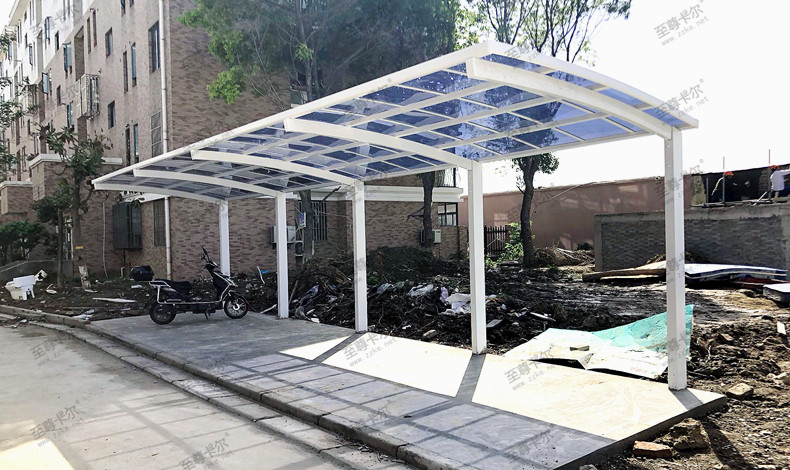 原本破舊的非機(jī)動(dòng)停車棚大變樣，真是被吸引到了，拍給你看看