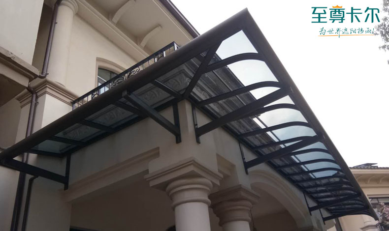 雨棚是玻璃的好還是pc耐力板的好？